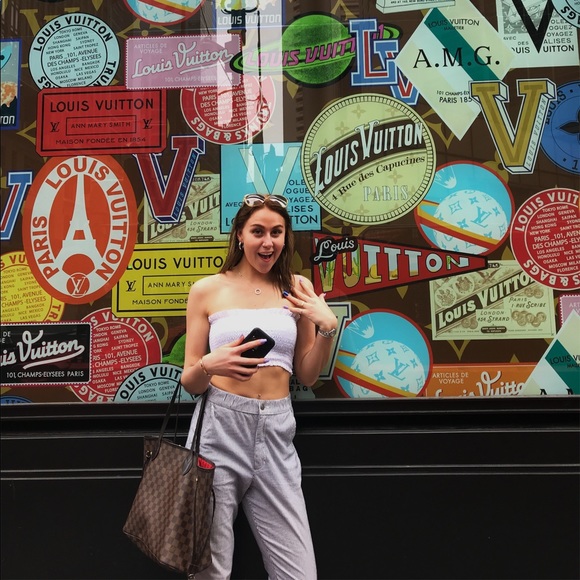 Meet your Posher, Zoe - Picture 1 of 1